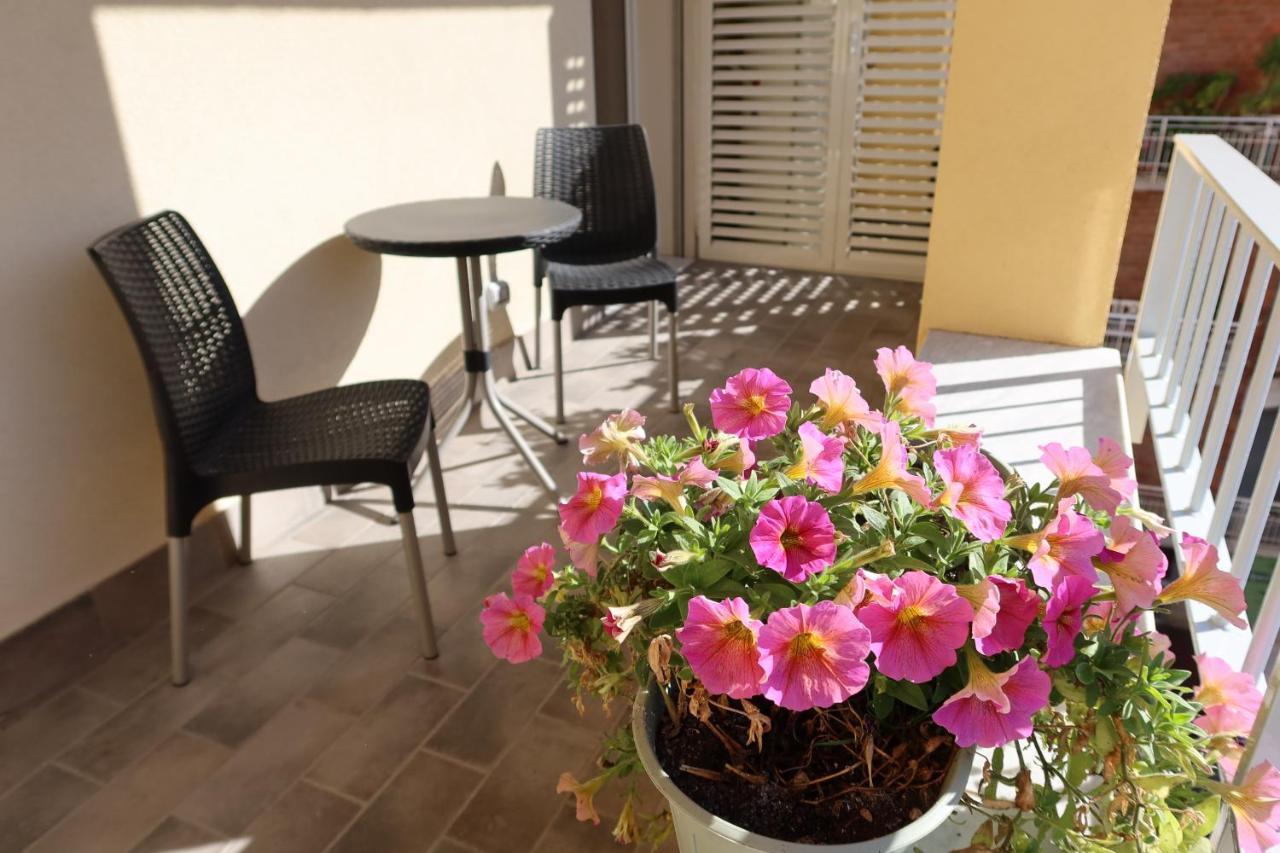 La Casa Di Loris Daire Sarzana Dış mekan fotoğraf
